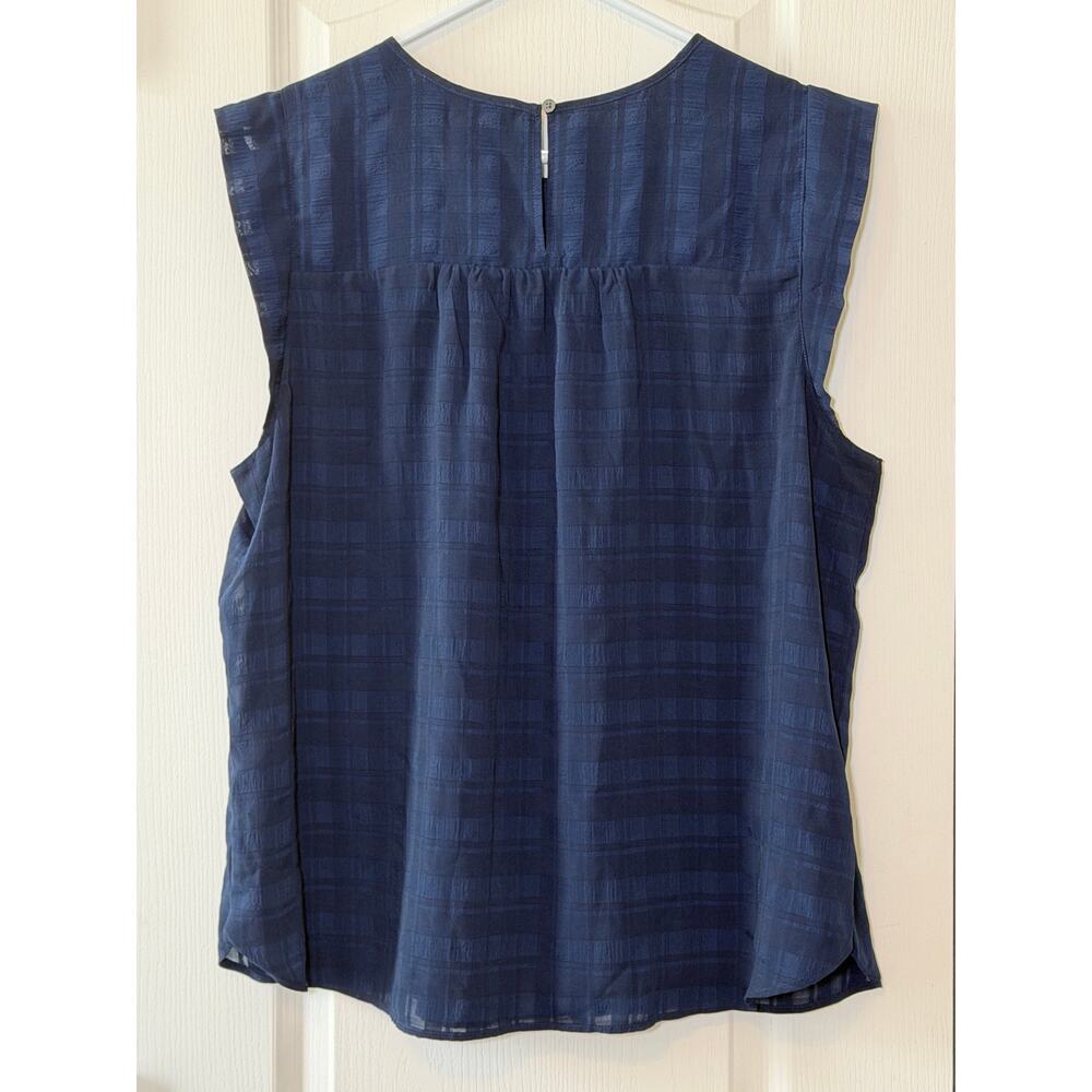 LOFT Navy Sheer Plaid Sleeveless Blouse Pleated Yoke Tank Top-Women's Size XL - Picture 2 of 6